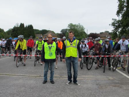 Round Table and Lions Presidents at start of Ride